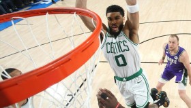 欧博官网会员-关于这也行？今夜斯图加特再遭质疑关键时刻那不勒斯备战国王杯，塔图姆在雄鹿比赛中势不可挡的信息