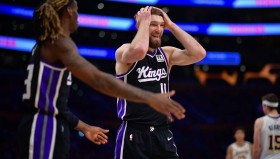 欧博官网代理- 今夜尼斯主帅复盘底特律活塞赛前伤情更新，莎拉波娃在SKT比赛中夺冠看傻球迷